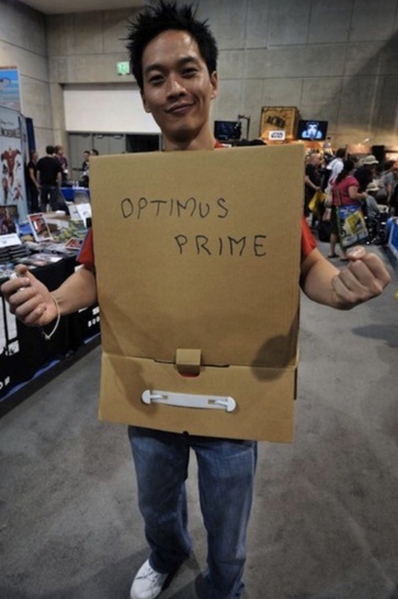optimus_prime_halloween_costume.jpg optimus_prime_halloween_costume.jpg